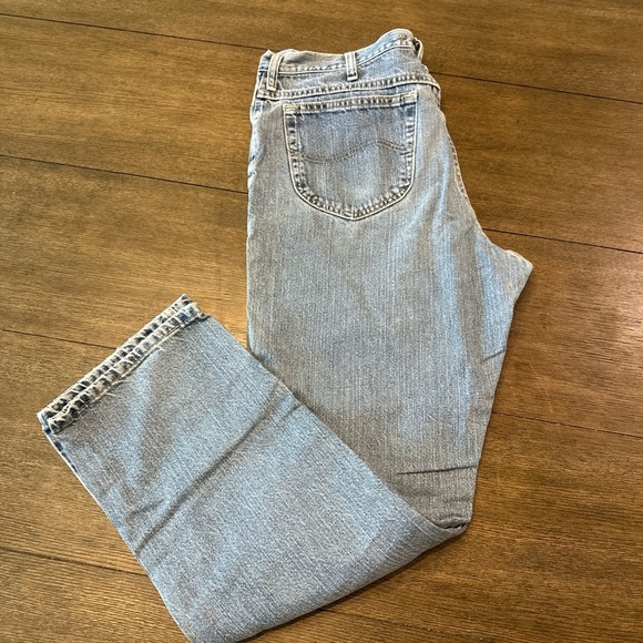 Vintage Men’s Lee Light‎ Blue Straight Jeans 38 x 32 - Picture 2 of 3